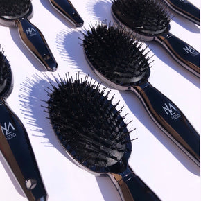 assorted So Black Edition Miracle Brushes